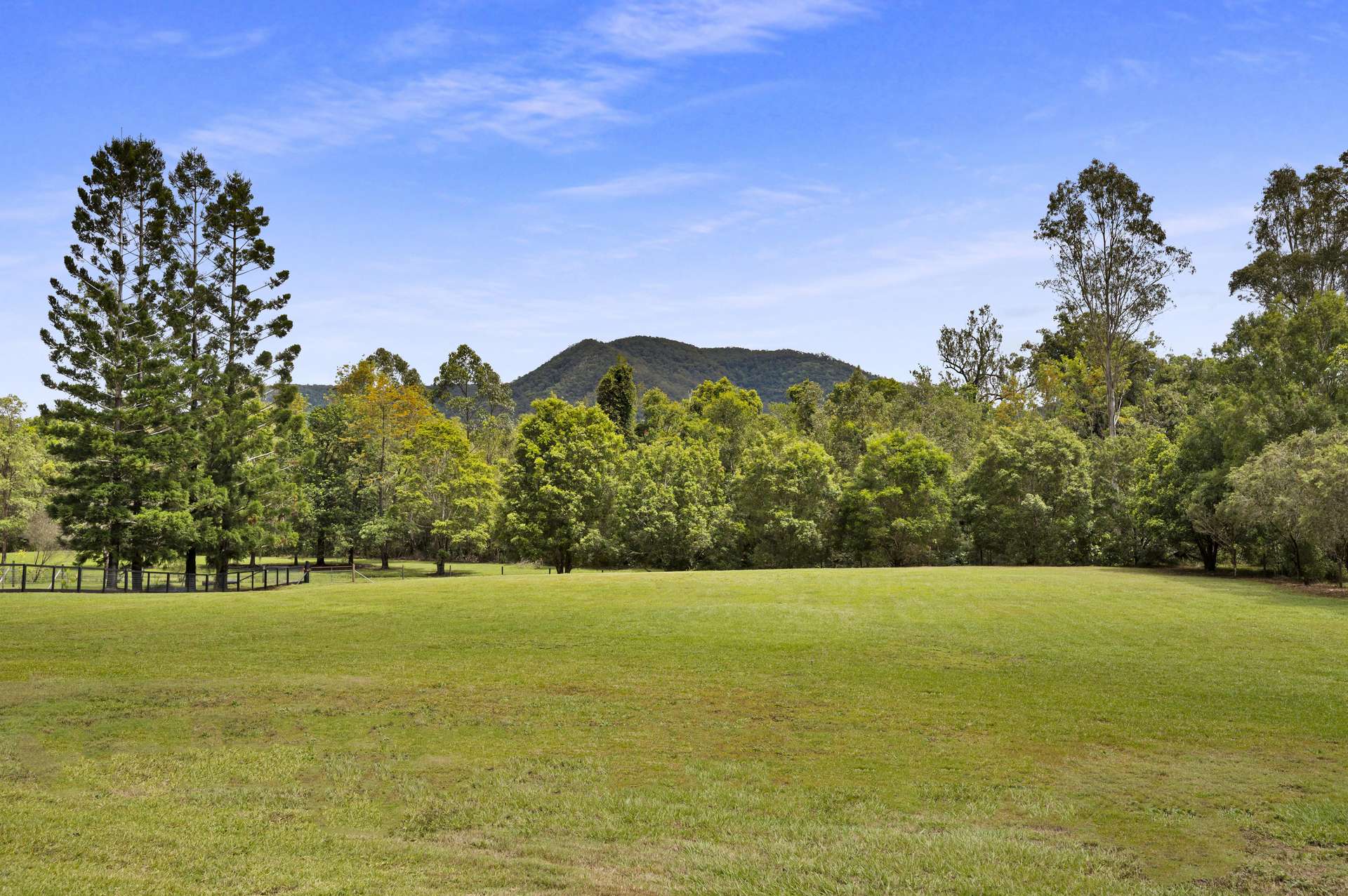 44 Greenwood Crescent, Samford Valley For Sale by Farmbuy.com - image 2