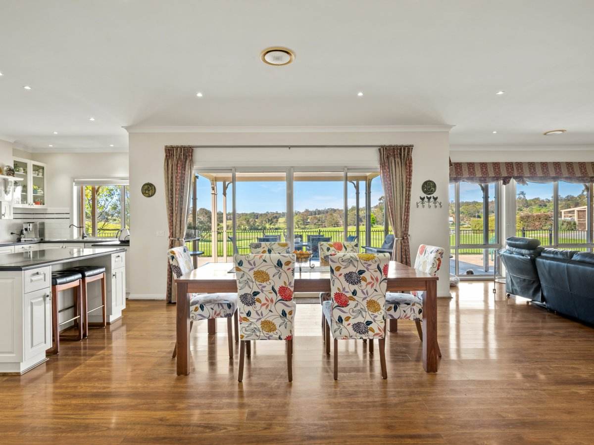 2 Killarney Drive, Swan Reach For Sale by Farmbuy.com - image 5