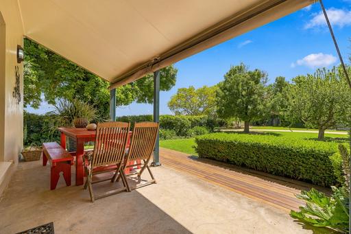 22 Showground Lane, Cowra NSW 2794