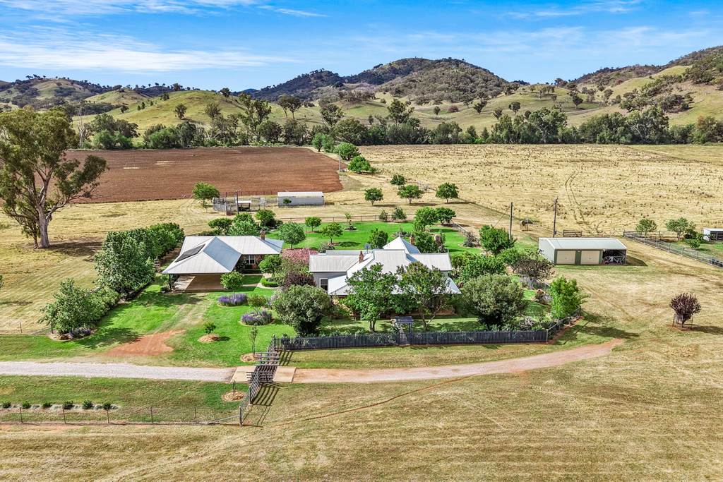 Tara&comma; 1425 Halls Creek Road, Manilla NSW 2346