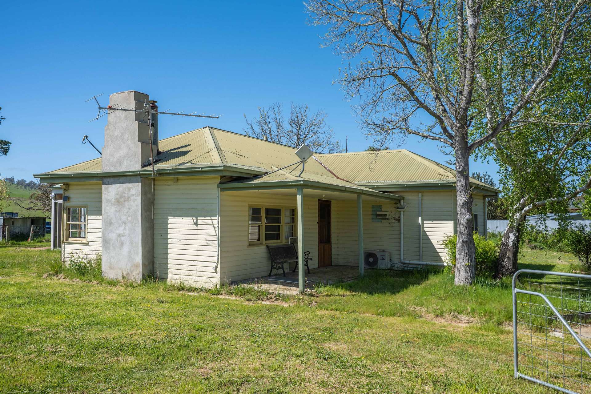 93 Bilton Street, Omeo For Sale by Farmbuy.com - image 3