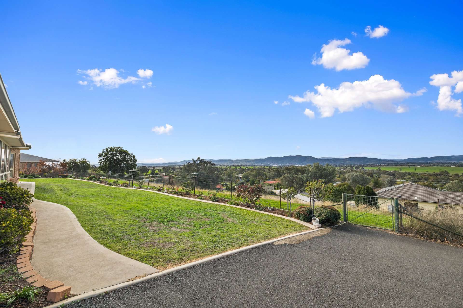 10 Lawrence Avenue, Tamworth For Sale by Farmbuy.com - image 16