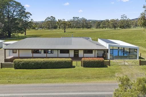 Farm For Sale - VIC - Barwon Downs - 3243 - Luxury Lifestyle Living with World-Class Finishes 