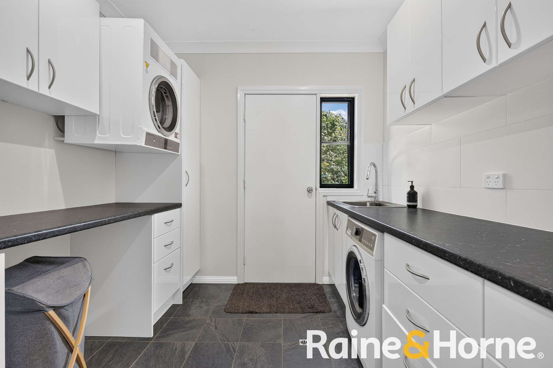 23 Charmere Place, Dubbo For Sale by Farmbuy.com - image 14