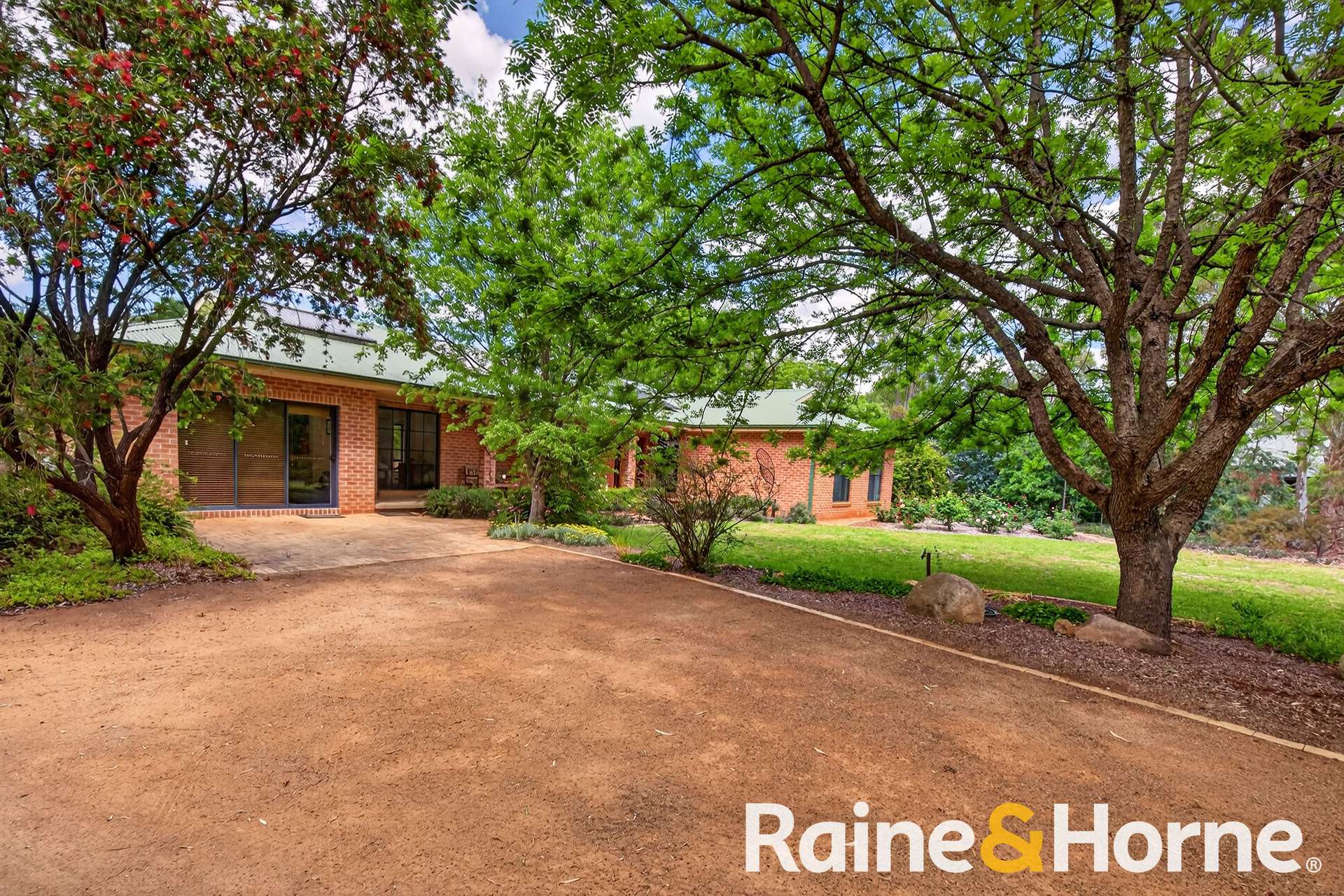 23 Charmere Place, Dubbo For Sale by Farmbuy.com - image 1