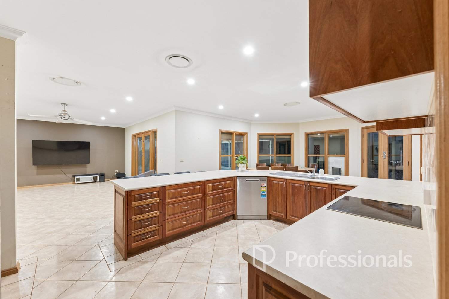 1257-1273 Karadoc Avenue, Irymple For Sale by Farmbuy.com - image 4