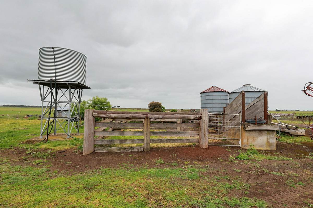 'Moorilah' 318 Jelbarts Road, Gerrigerrup For Sale by Farmbuy.com - image 28