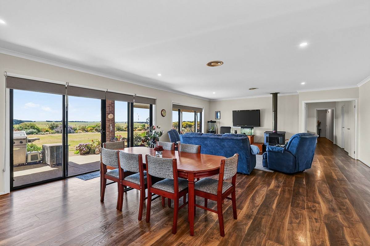 98 Grassmere-Hexham Road, Grassmere For Sale by Farmbuy.com - image 4