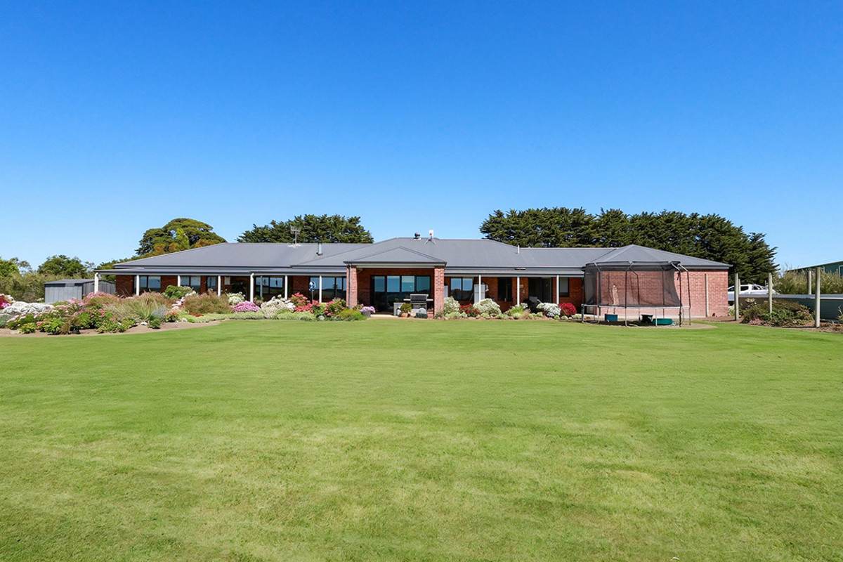 98 Grassmere-Hexham Road, Grassmere For Sale by Farmbuy.com - image 16