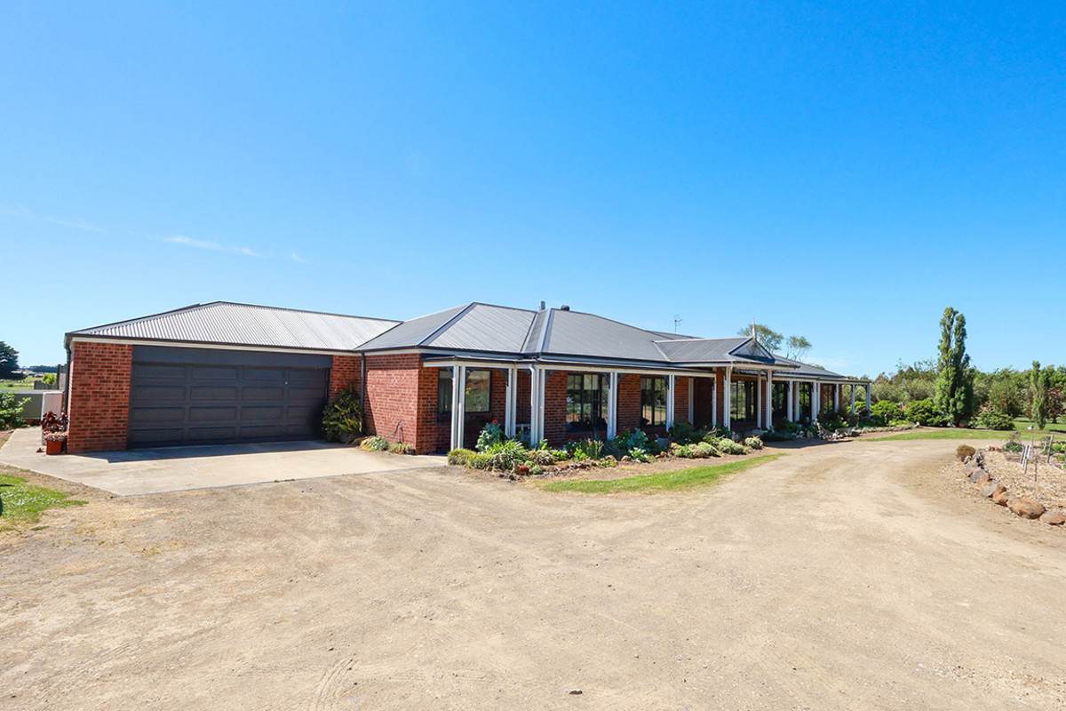 98 Grassmere-Hexham Road, Grassmere For Sale by Farmbuy.com - image 15
